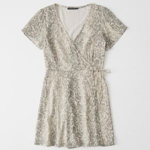 Short-Sleeve Chiffon Wrap Dress